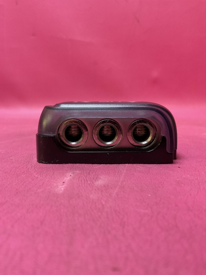 Дистрибьютор питания Aura FHD-3044